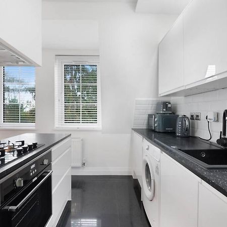 Roomy One Bed Loft Apartment Μπίσοπς Στόρτφορντ Εξωτερικό φωτογραφία