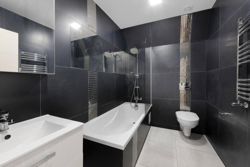 Roomy One Bed Loft Apartment Μπίσοπς Στόρτφορντ Εξωτερικό φωτογραφία